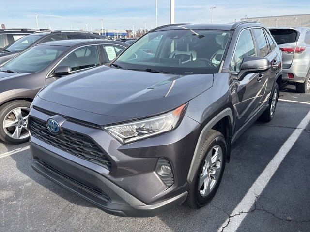 2020 Toyota RAV4 Hybrid XLE photo 3