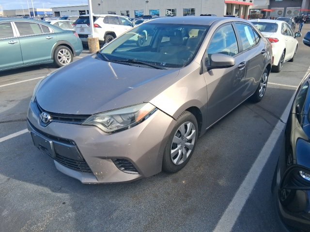 2016 Toyota Corolla LE photo 3