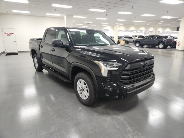 2026 Toyota Tundra SR5 CREWMAX 5.5 
