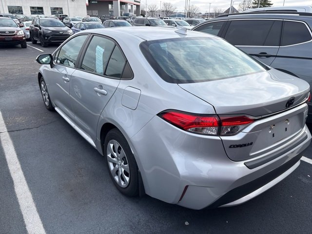 2021 Toyota Corolla LE photo 4
