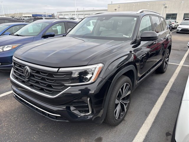 2024 Volkswagen Atlas SEL Premium R-Line photo 3