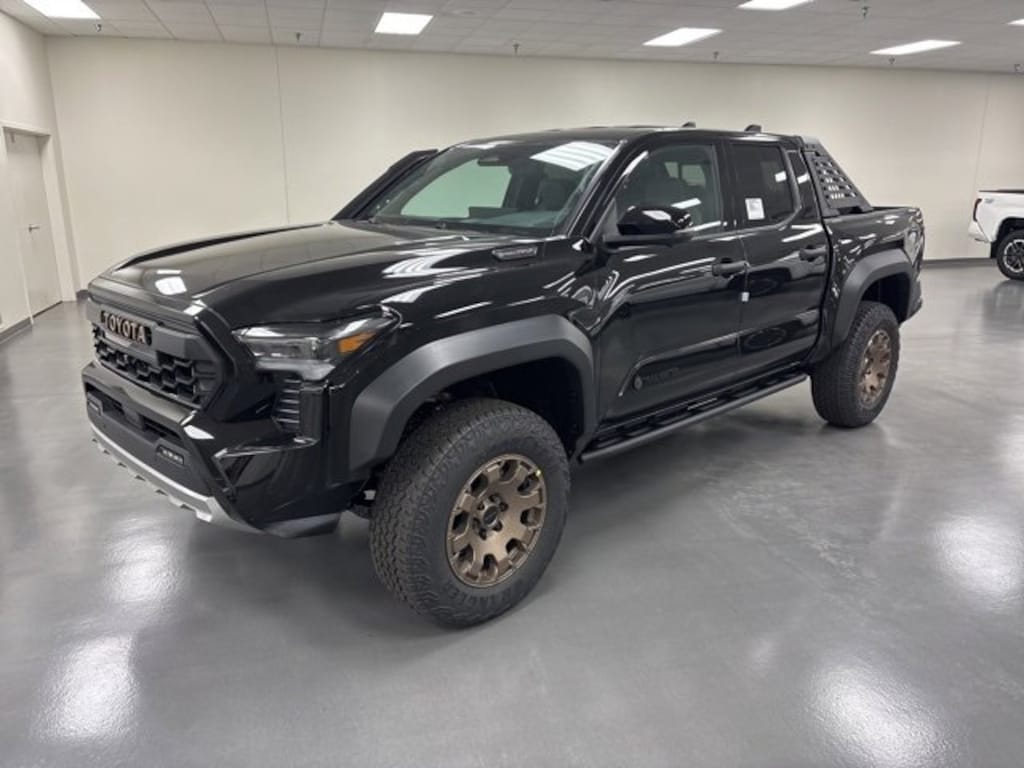 New 2025 Toyota Tacoma i-FORCE MAX Trailhunter 4X4 DOUBLE CAB HV