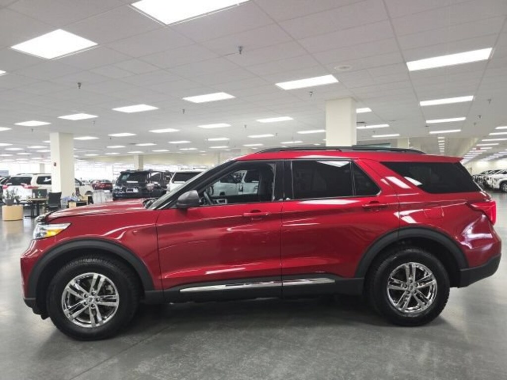 Used 2024 Ford Explorer XLT SUV