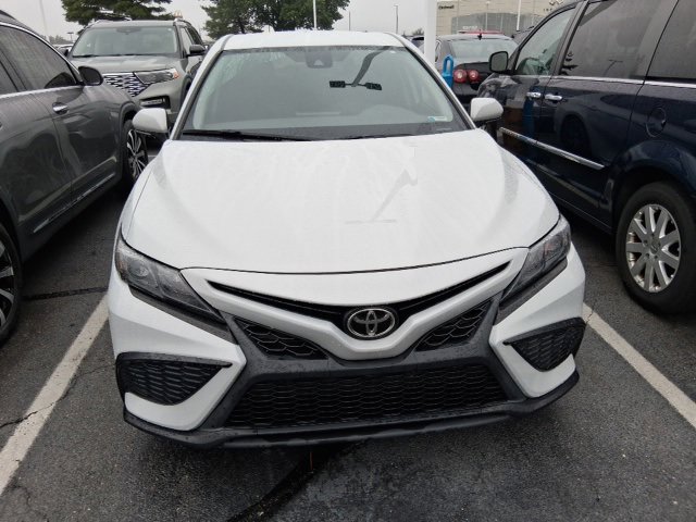 2023 Toyota Camry SE photo 2