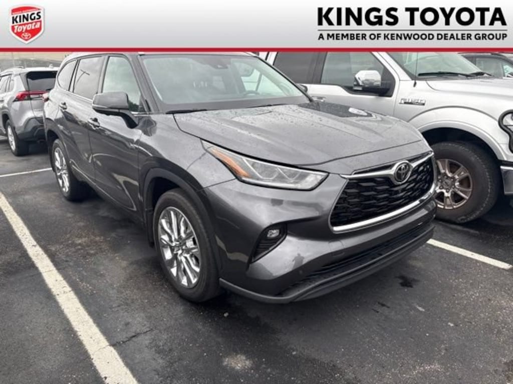 Used 2023 Toyota Highlander Limited SUV