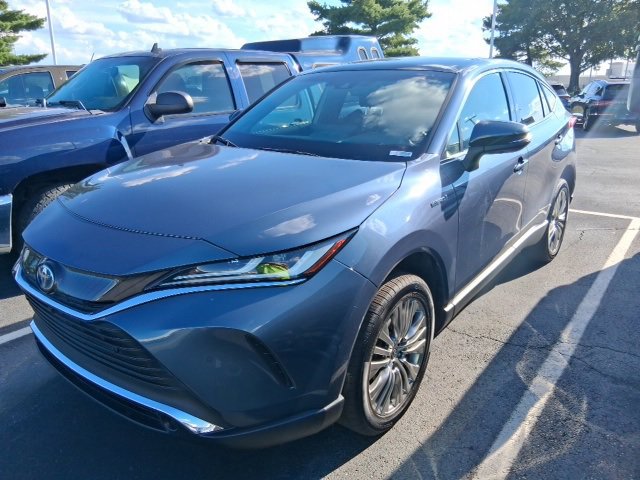 2021 Toyota Venza Limited photo 3