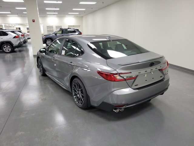 2026 Toyota Camry SE photo 4