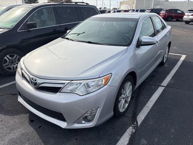 2014 Toyota Camry XLE photo 3