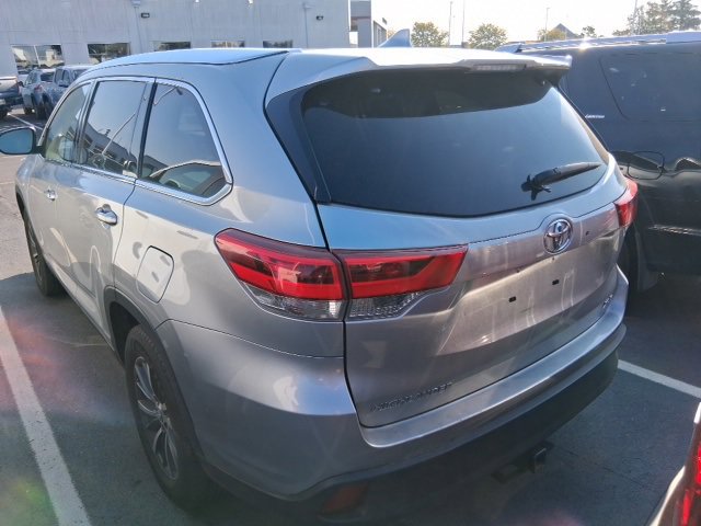 2019 Toyota Highlander XLE photo 3