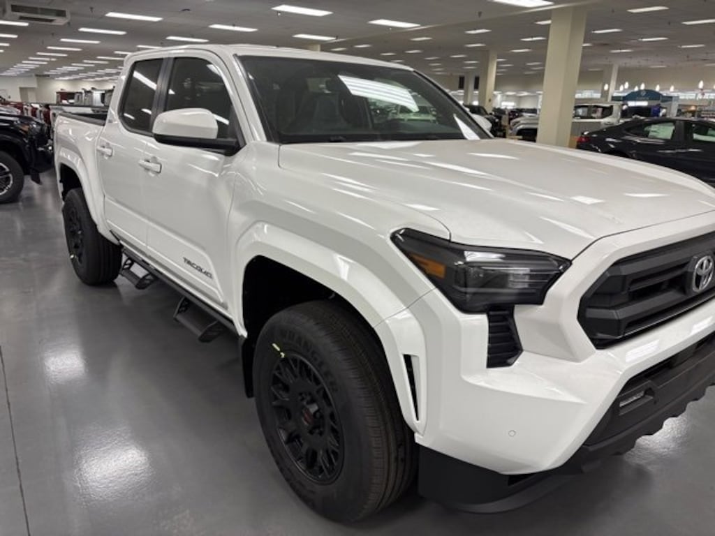 New 2025 Toyota Tacoma SR5 4X4 DOUBLE CAB
