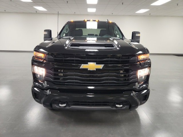 Used 2025 Chevrolet Silverado 2500HD Custom with VIN 2GC4KMEY0S1126304 for sale in Cincinnati, OH