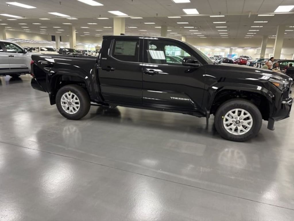 New 2025 Toyota Tacoma SR5 4X4 DOUBLE CAB