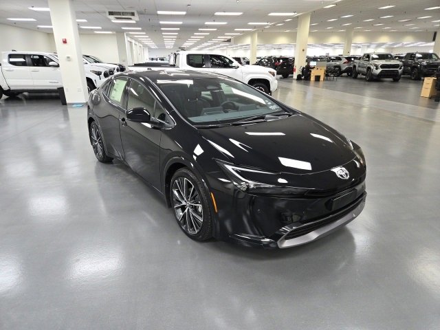 2026 Toyota Prius XLE's photo