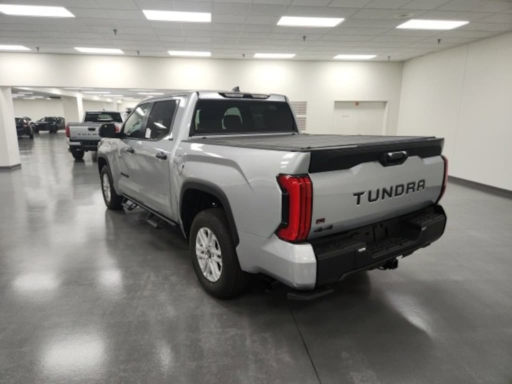 New 2026 Toyota Tundra SR5 SR5 CREWMAX 5.5