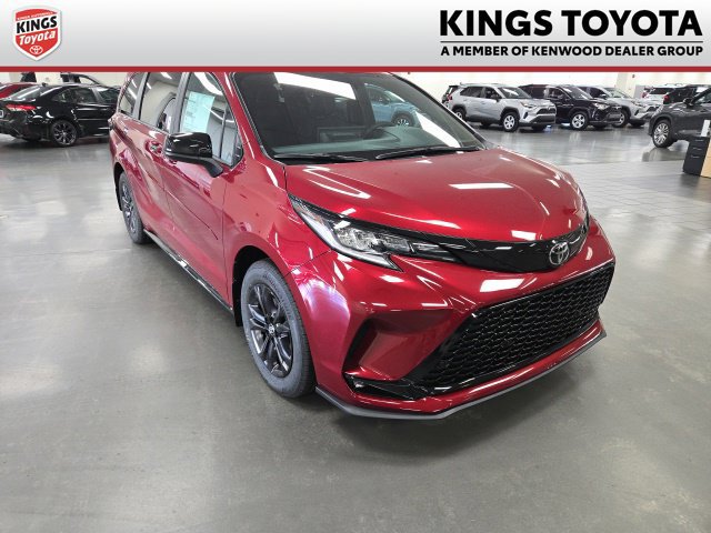 New 2026 Toyota Sienna XSE Van Passenger Van Cincinnati, OH