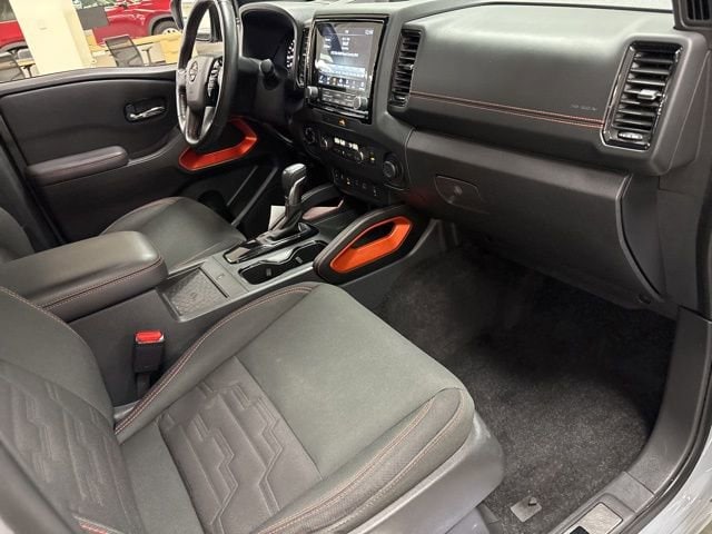 2023 Nissan Frontier PRO-4X - Photo 12