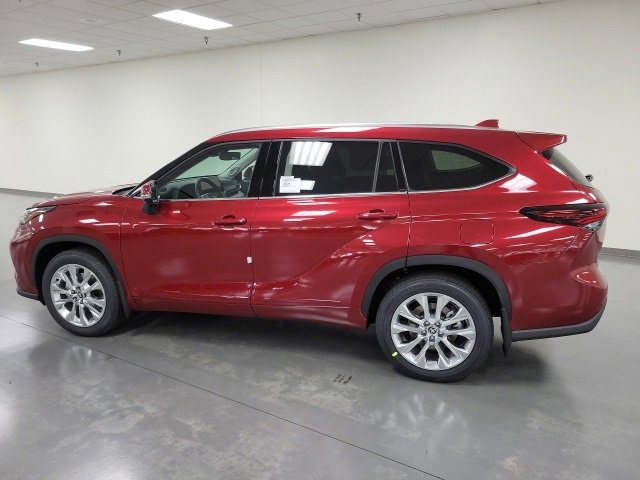 2025 Toyota Highlander Limited photo 3