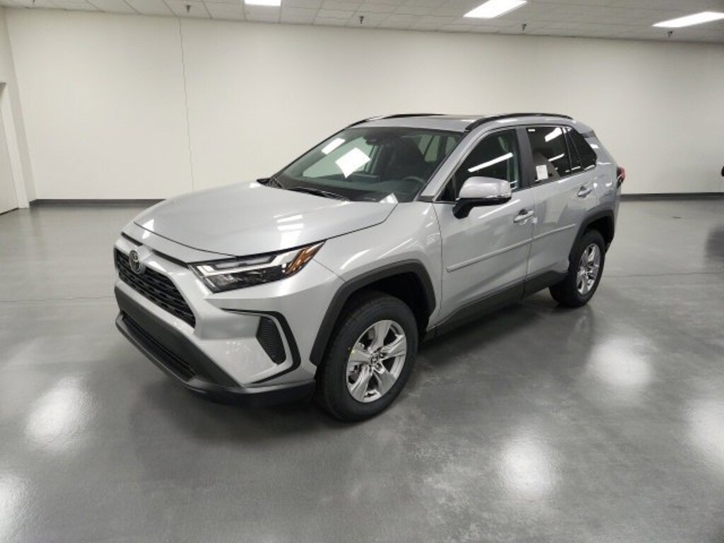 New 2025 Toyota RAV4 XLE XLE AWD SUV