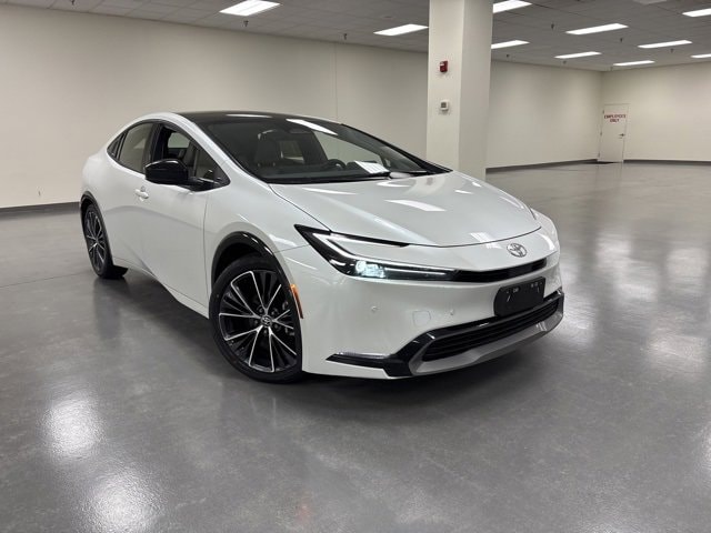 2023 Toyota Prius Limited's photo