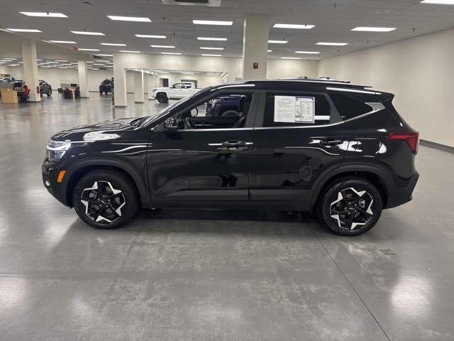 2024 Kia Seltos EX photo 3
