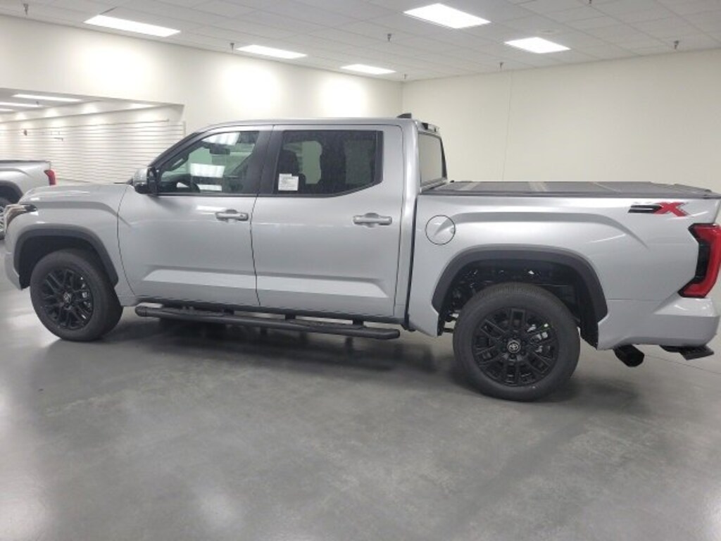 New 2026 Toyota Tundra SR5 SR5 CREWMAX 5.5