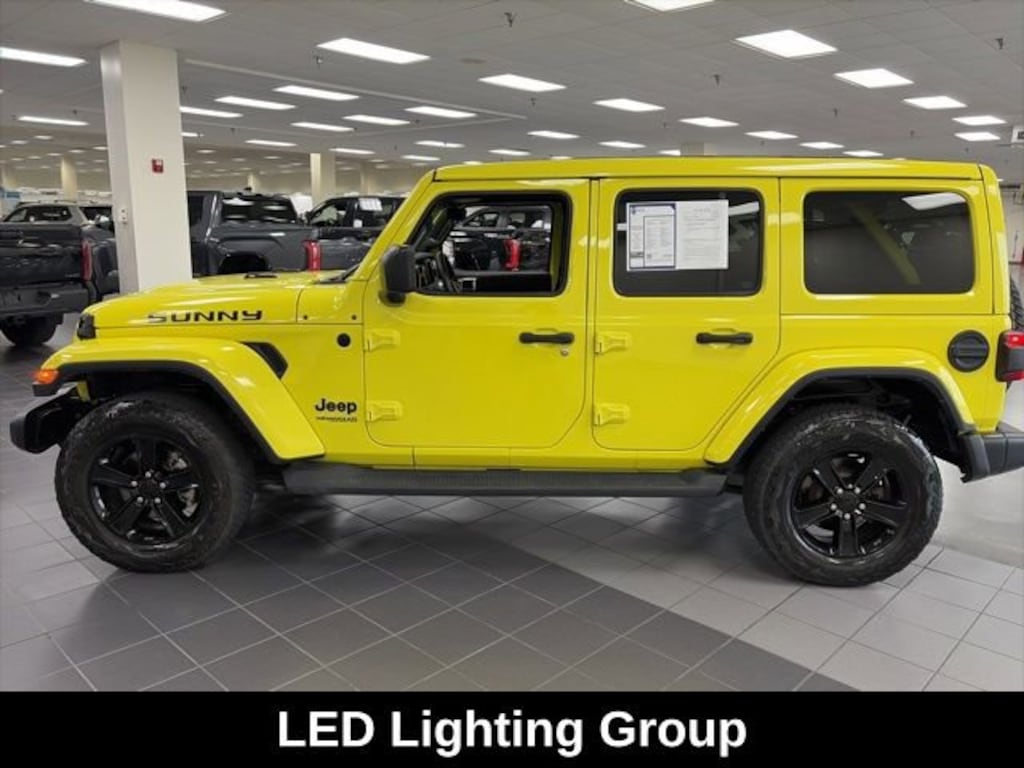 Used 2022 Jeep Wrangler Unlimited Sahara Altitude SUV