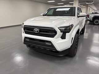 New 2025 Toyota Tacoma SR5 4X4 DOUBLE CAB SM193196 in Cincinnati, OH