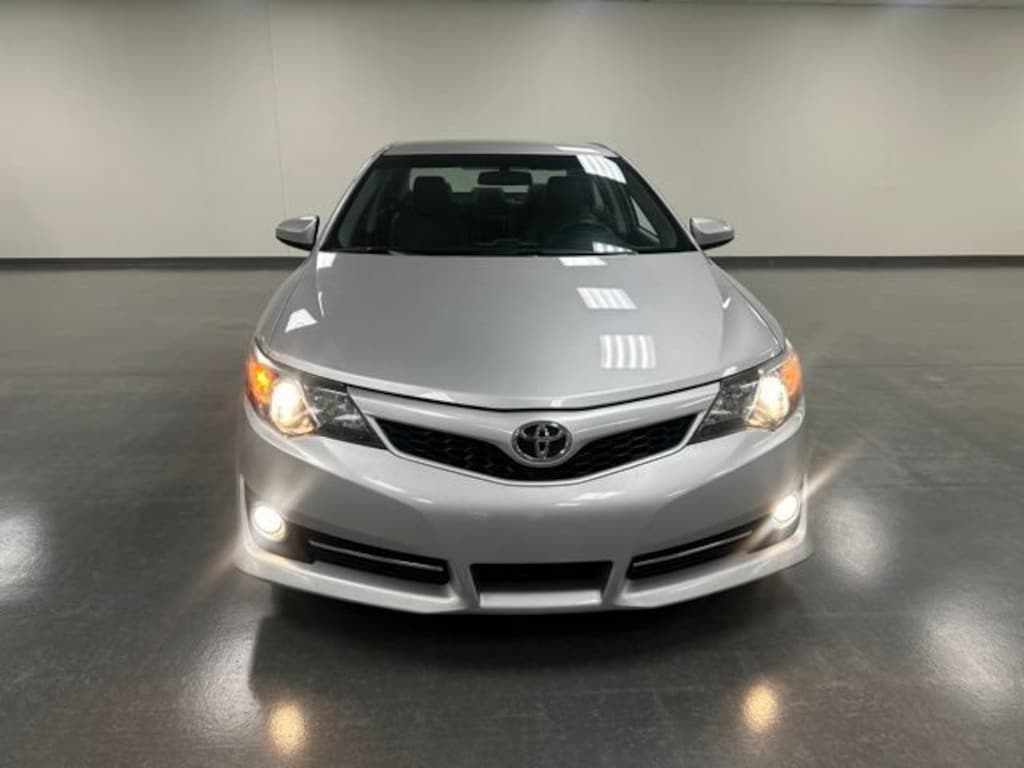 Used 2012 Toyota Camry SE Sedan