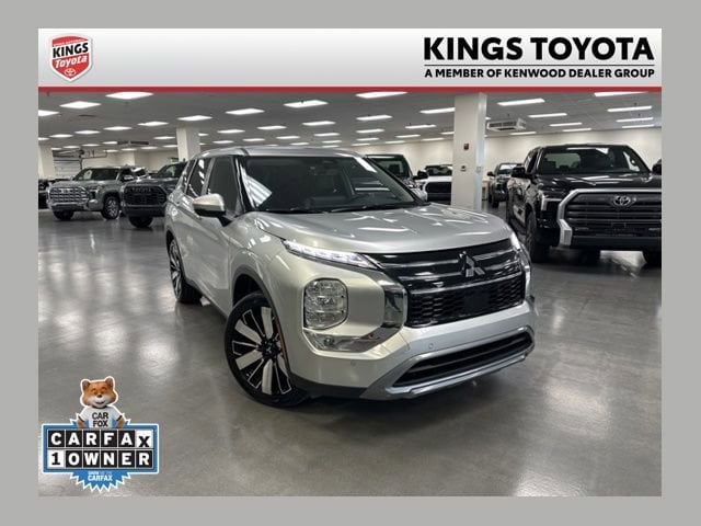 2025 Mitsubishi Outlander SE 2WD's photo