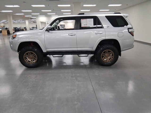 2022 Toyota 4Runner SR5 Premium photo 4