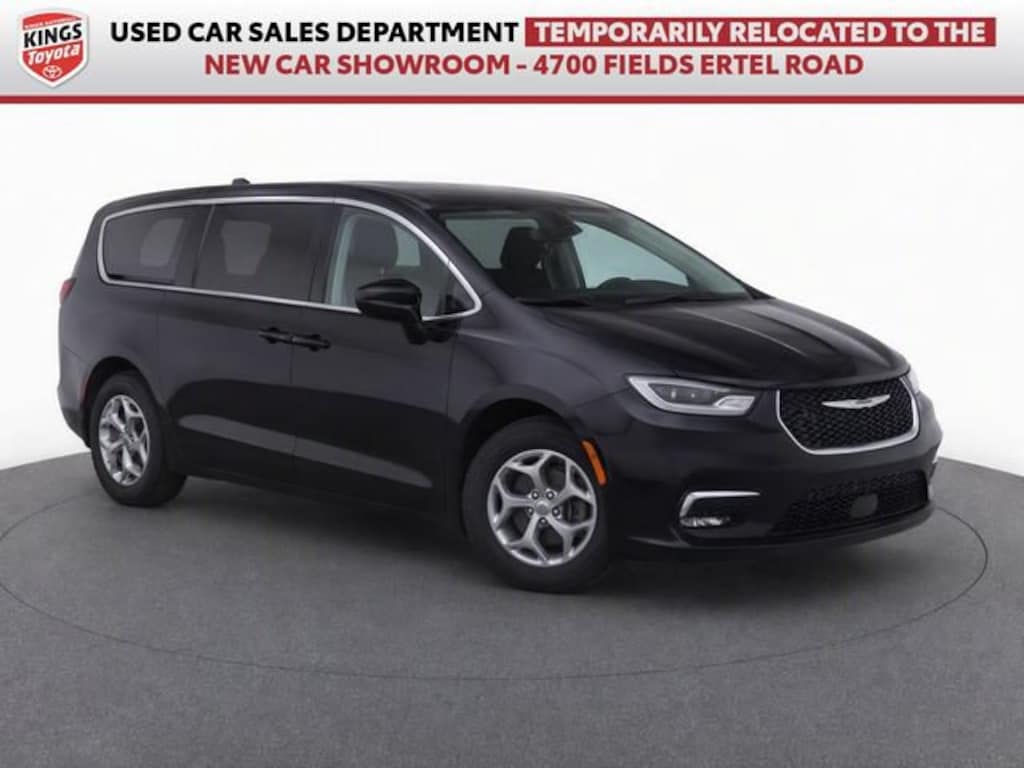 Used 2024 Chrysler Pacifica Limited Van Passenger Van