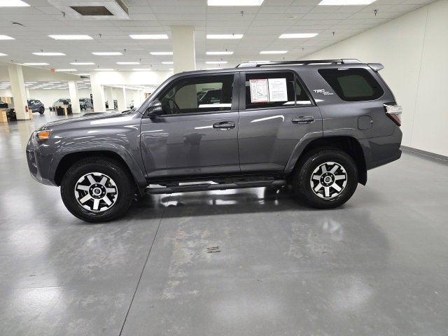 2022 Toyota 4Runner TRD Off-Road Premium photo 3