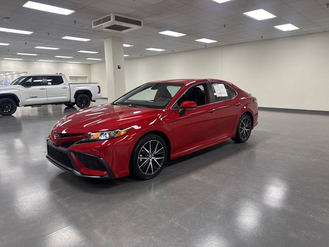 2023 Toyota Camry SE photo 3