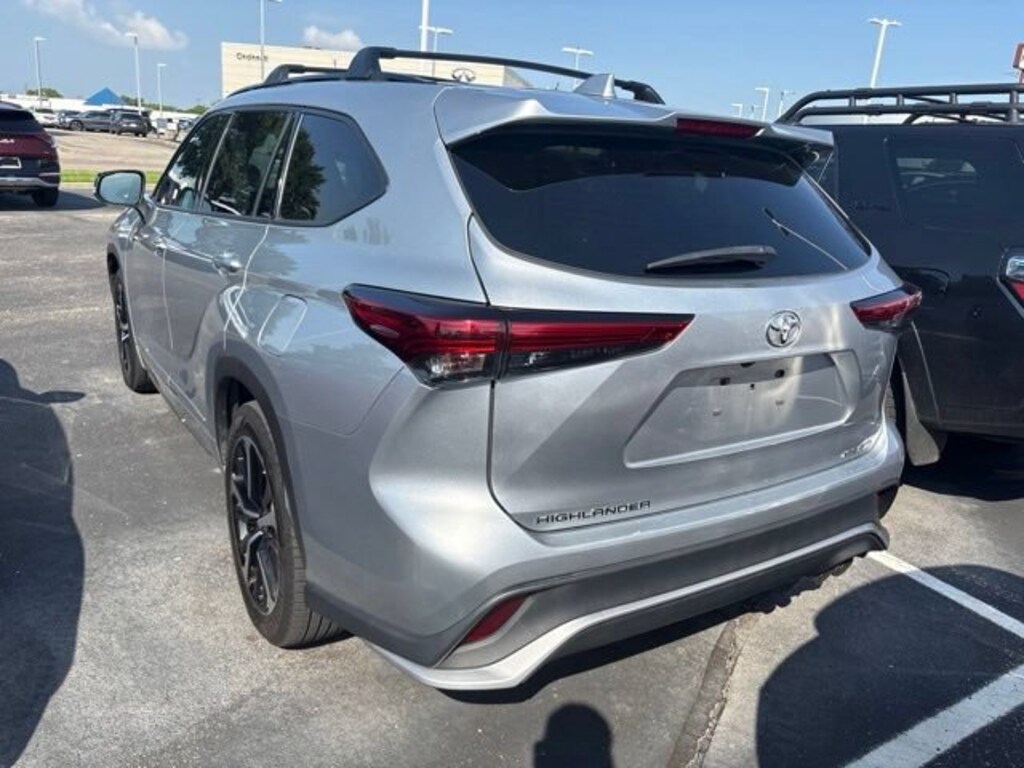 Used 2021 Toyota Highlander XSE SUV