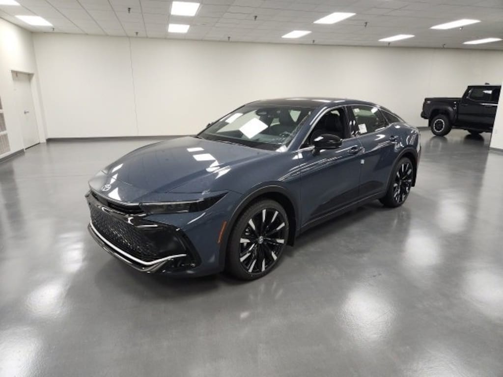 New 2026 Toyota Crown Platinum PLATINUM