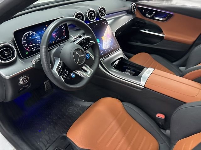 2025 Mercedes-Benz C-Class Sedan AMG C43 - Photo 16