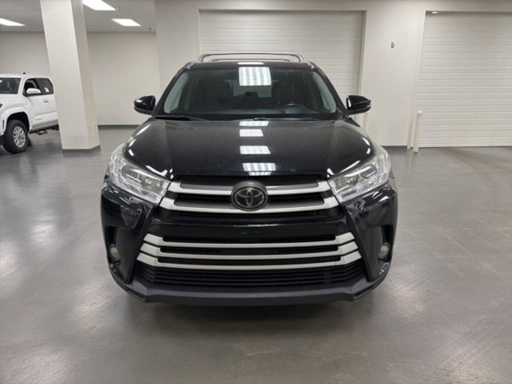 Used 2018 Toyota Highlander XLE SUV