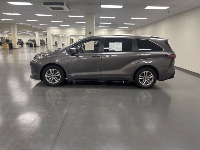 2021 Toyota Sienna Limited photo 4