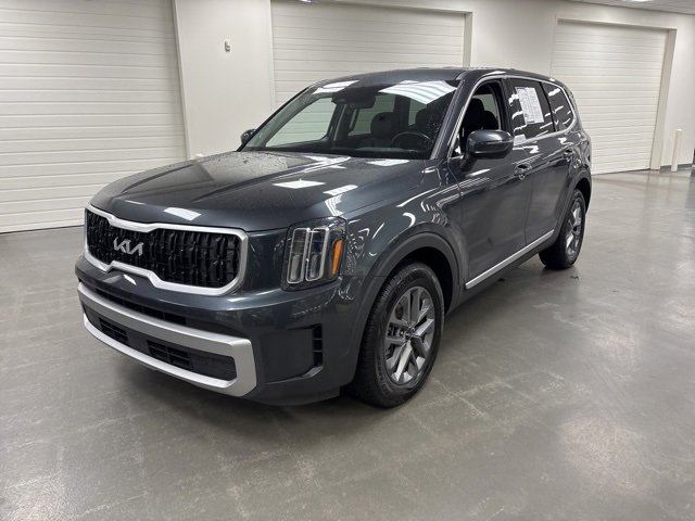 2023 Kia Telluride LX photo 2