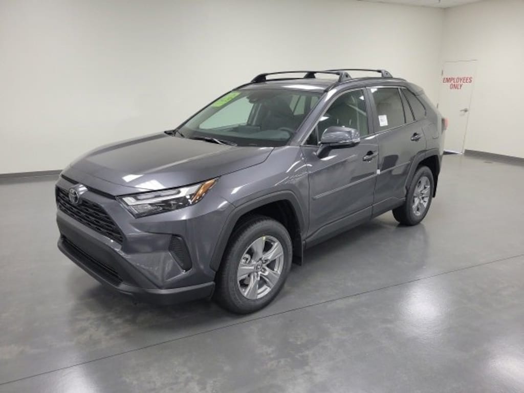 New 2025 Toyota RAV4 XLE XLE AWD SUV