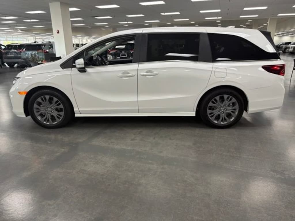 Used 2025 Honda Odyssey Touring Van
