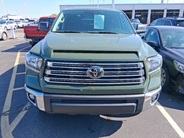 2021 Toyota Tundra SR5 CrewMax photo 2