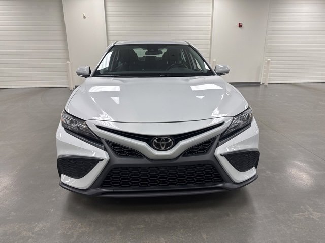 2023 Toyota Camry SE photo 2