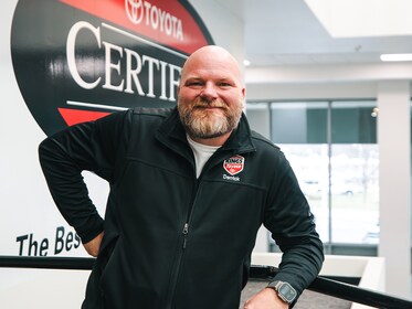 Staff member Derrick Bunger from ID_3fb6b2