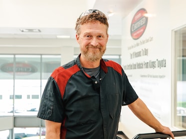 Staff member Mike Anderson from ID_13f553