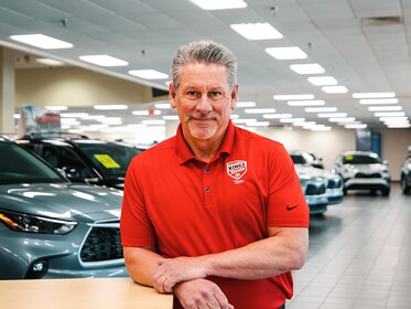 Staff member Tom Ballinger from ID_d7c2f9