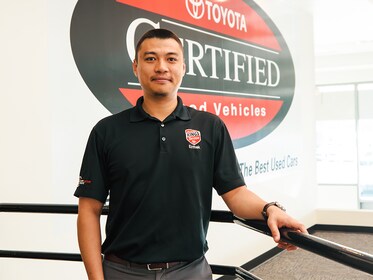 Staff member Ermek Imanaliev from ID_3fb6b2