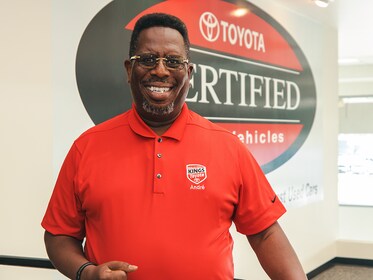 Staff member Andre Willis from ID_3fb6b2