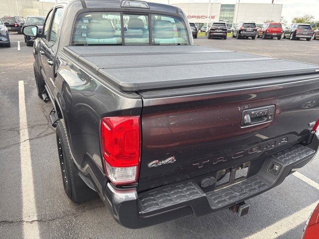 2017 Toyota Tacoma SR photo 4