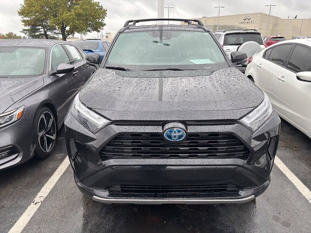 2024 Toyota RAV4 Hybrid SE photo 2
